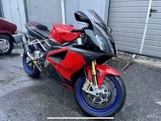 RSV1000 R